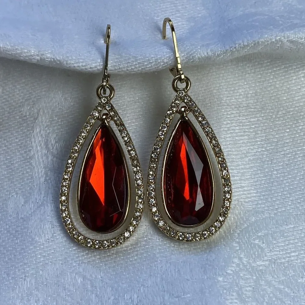ANNE KLEIN Red Earrings Teardrop Clear Rhinestones Gold Tone Dangle Drop‎ Party